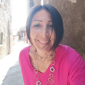 Amalia Gallo formatrice in spagnolo Metodo Caviardage®